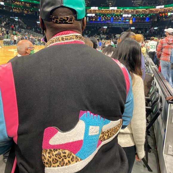 🧥Custom Varsity Jacket in Leather - Picture 7 of 8